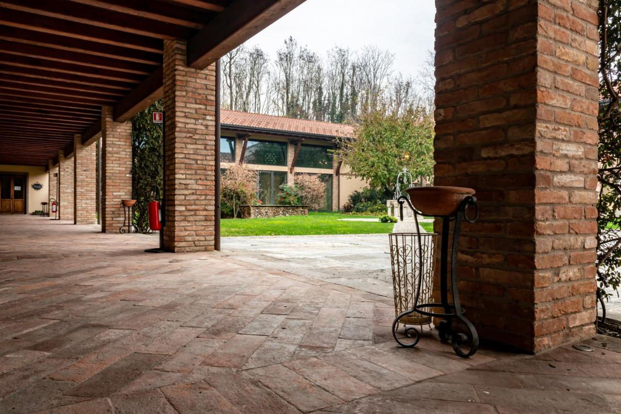 Antico Benessere Fara Gera dʼAdda Extérieur photo